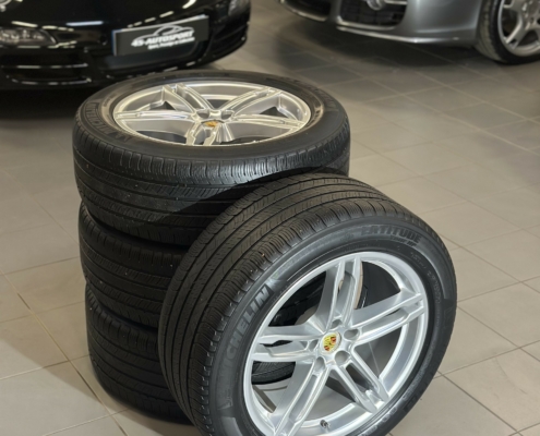 Pack roues 19 PORSCHE Macan 1 (95B) - d'Origine - Gris métallisé (1)