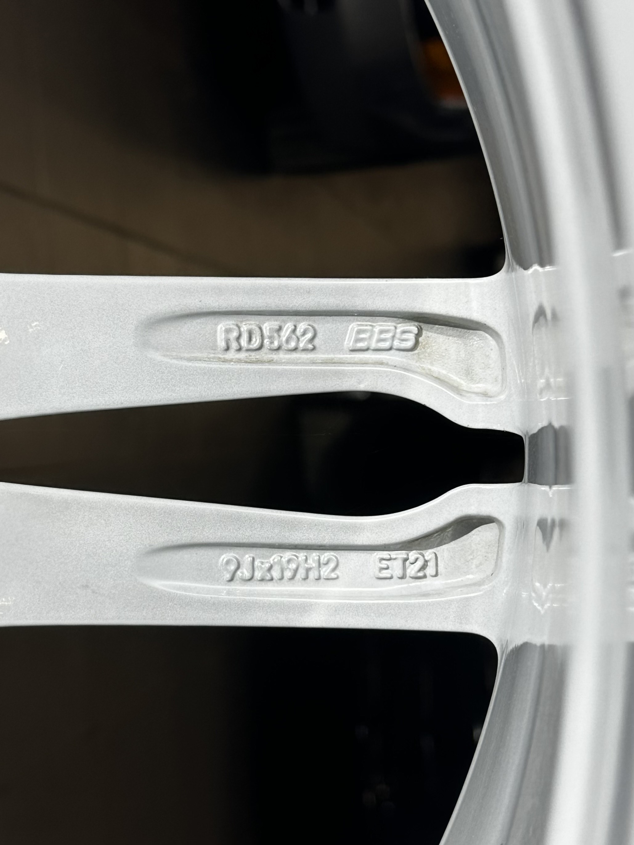 Pack roues 19 PORSCHE Macan 1 (95B) - d'Origine - Gris métallisé (20) Pack roues 19 PORSCHE Macan 1 (95B) - d'Origine - Gris métallisé