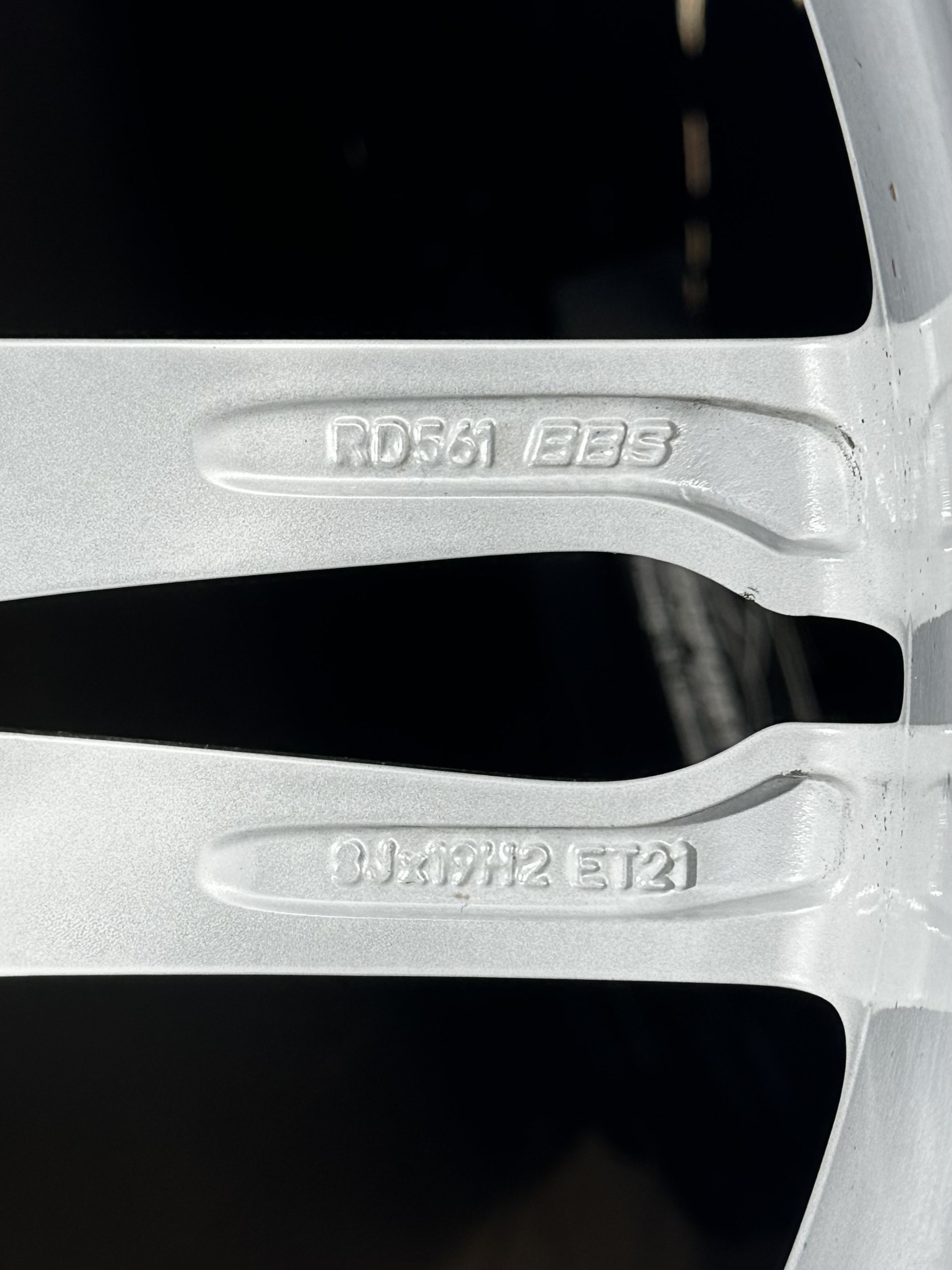 Pack roues 19 PORSCHE Macan 1 (95B) - d'Origine - Gris métallisé (21) Pack roues 19 PORSCHE Macan 1 (95B) - d'Origine - Gris métallisé